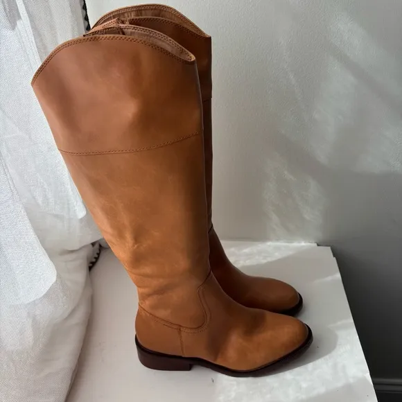 VINCE CAMUTO Alfella Knee High Riding Boots Sz 7.5 M