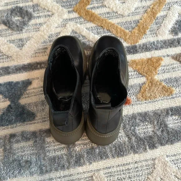 Vince Camuto Anikaaa Boots NEW!