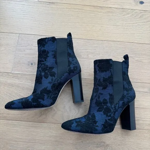 Vince Camuto Britsy Chelsea Floral Brocade Blue Black Ankle Boots Size 7.5