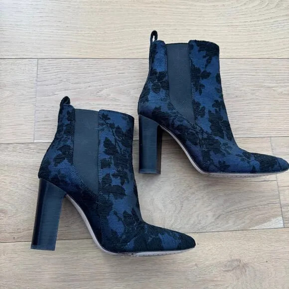 Vince Camuto Britsy Chelsea Floral Brocade Blue Black Ankle Boots Size 7.5