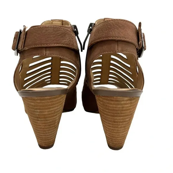 Vince Camuto Eliana Sandals Brown Leather Casual Bohemian Chic Strappy Size 9