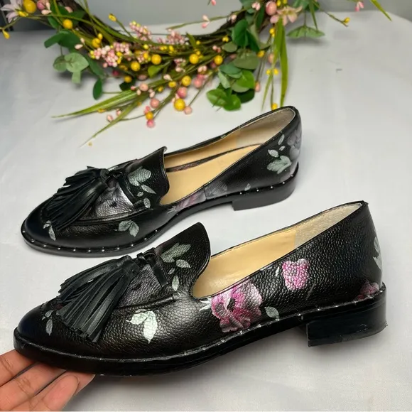 Vince Camuto Womens geralin floral loafers leather with tassels
