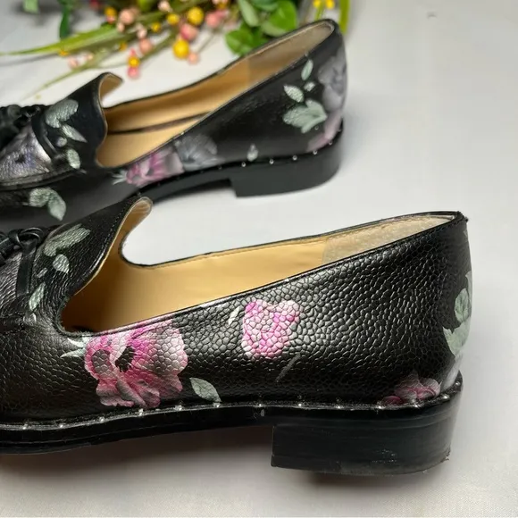 Vince Camuto Womens geralin floral loafers leather with tassels