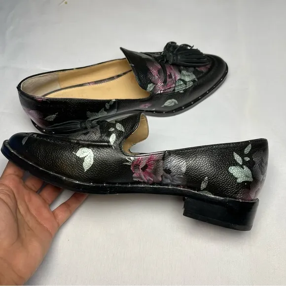 Vince Camuto Womens geralin floral loafers leather with tassels