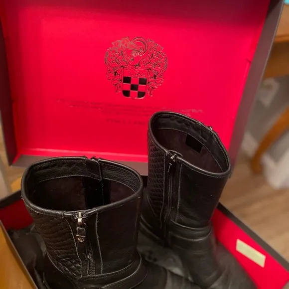 Vince Camuto Women’s riding boots