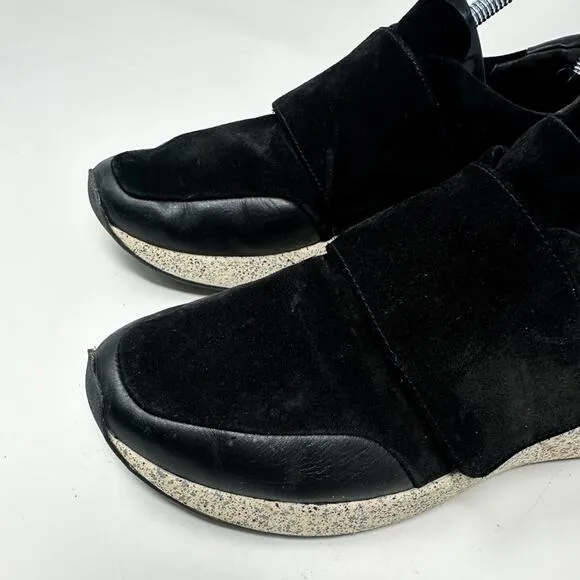 Vince Gage Black Suede Casual Streetwear Sneakers, VGUC, Size 8, MSRP $250