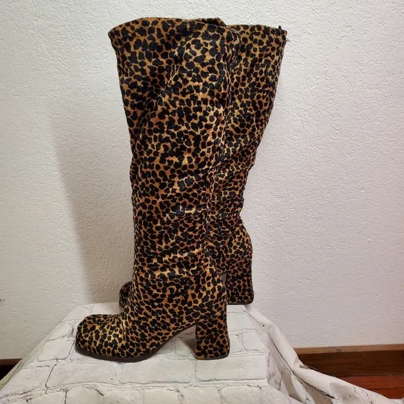 Vintage 90s Leopard Cheetah Stretch Boot Square toe