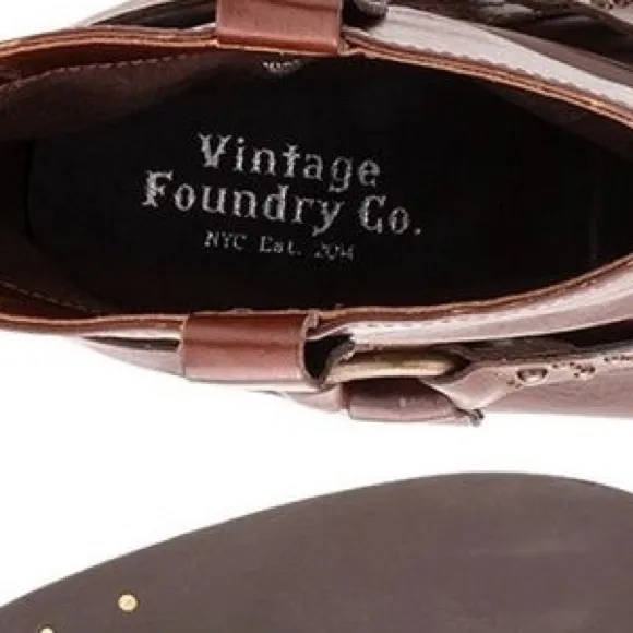 Vintage Foundry Co burgundy,redwood, genuine buttery leather, studs,equestrian❤️