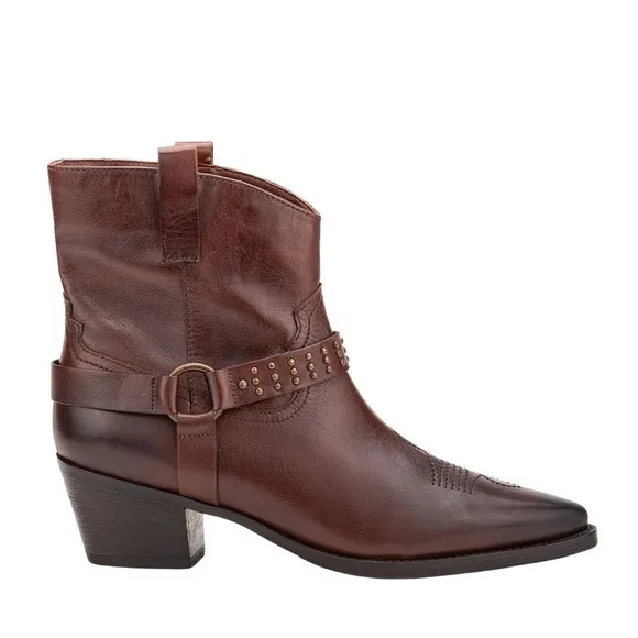 Vintage Foundry Co burgundy,redwood, genuine buttery leather, studs,equestrian❤️