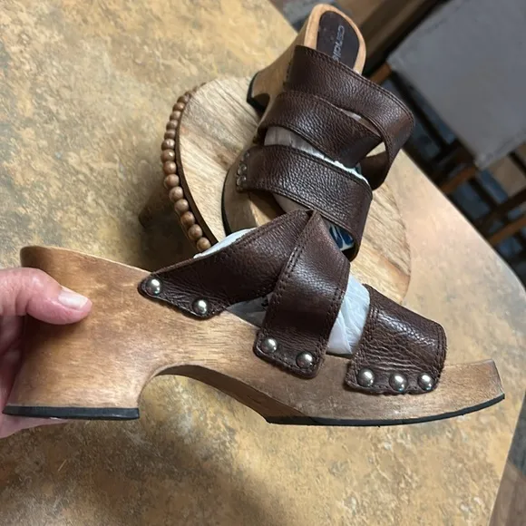 Vintage Y2K Candies Wood Platform Brown Leather Sandals