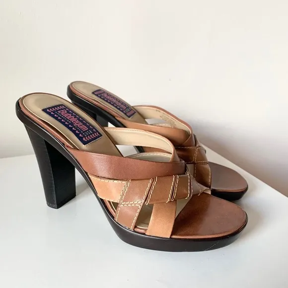 Vintage Y2K neutral platform heeled sandals