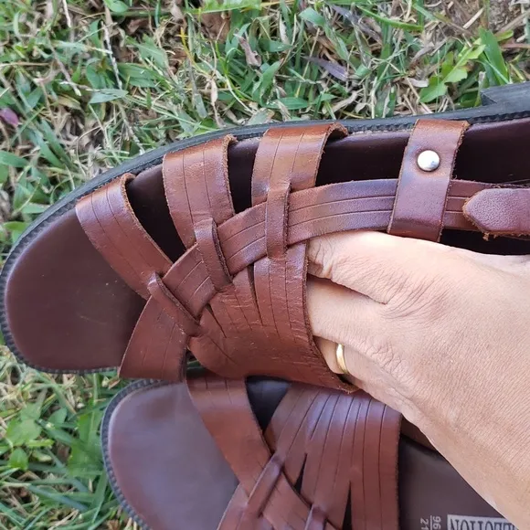 Vintage Y2K The Leather Collection Womens Brown Leather Fisherman Sandals Size 8