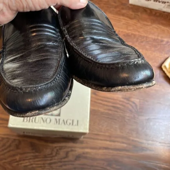 Vintage Bruno Magli Manzo black slip on loafers