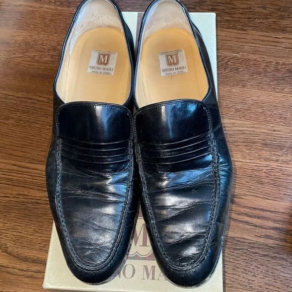 Vintage Bruno Magli Manzo black slip on loafers