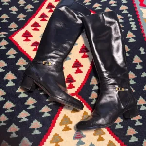 VINTAGESALVATORE FERRAGAMO RIDING BOOTS