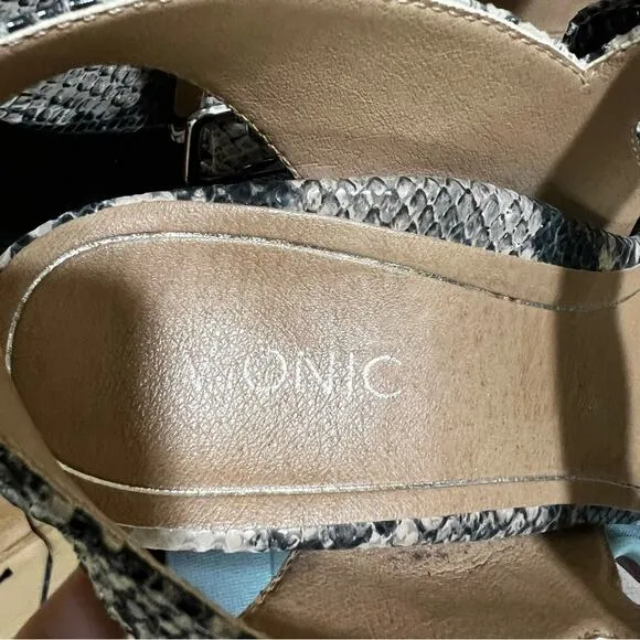 Vionic 382 Carmel snake python strappy heels heeled sandals 9.5