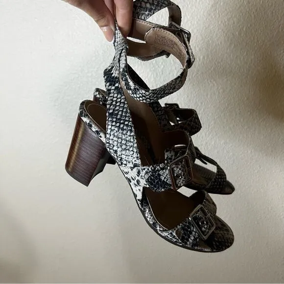 Vionic 382 Carmel snake python strappy heels heeled sandals 9.5