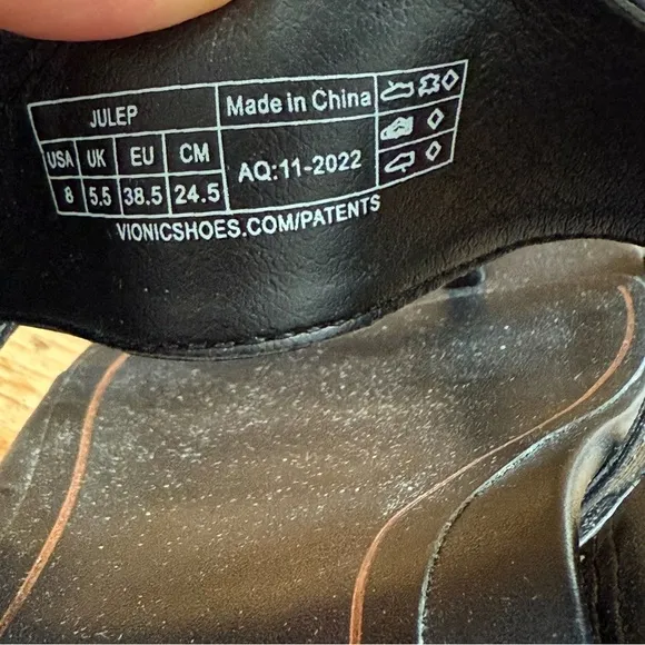 Vionic Black Julep Slip-on Comfort Sandals Women’s 8 NEW