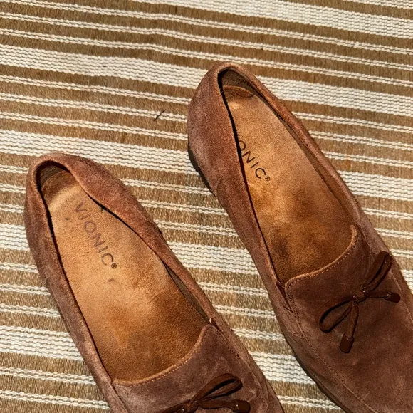 VIONIC Finley Brown Suede Orthopedic Slip On Chunky Loafers Women’s Size 9