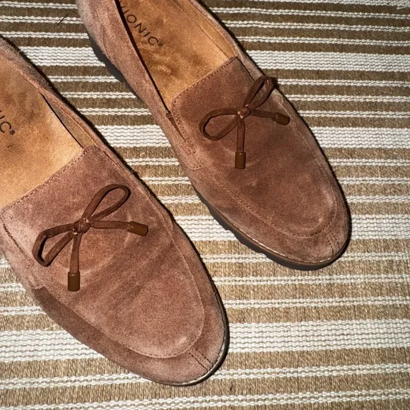 VIONIC Finley Brown Suede Orthopedic Slip On Chunky Loafers Women’s Size 9