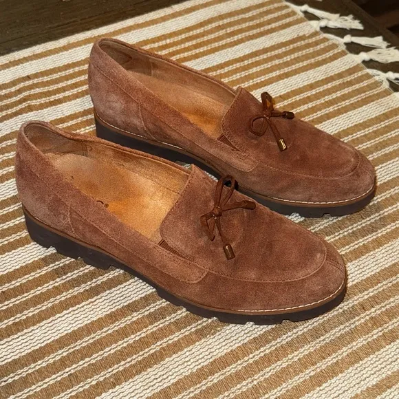 VIONIC Finley Brown Suede Orthopedic Slip On Chunky Loafers Women’s Size 9