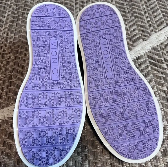 VIONIC Kimmie Perf Slip On Sz 7.5