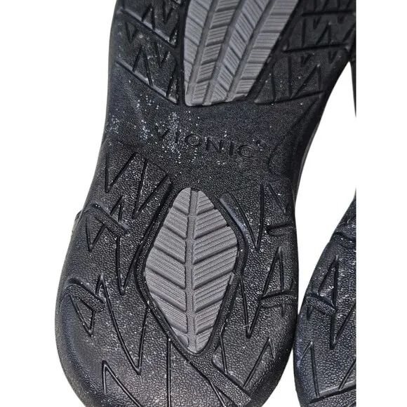 Vionic Men's Size 9 Canoe Leo Black Leather Straps Sport Sandals Comfort Shoe