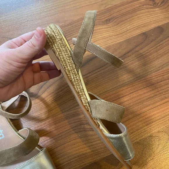 VISCATA BARCELONA Made in Spain tan and gold tone Strappy sandals jute detail