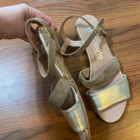 VISCATA BARCELONA Made in Spain tan and gold tone Strappy sandals jute detail