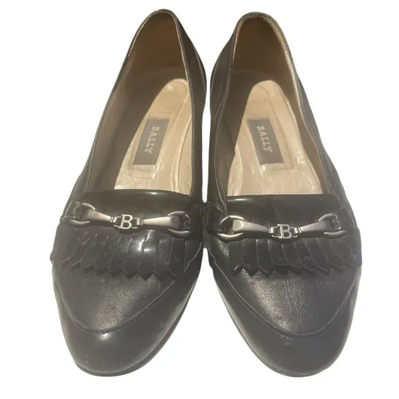 VTG BALLY &quot;EBENE&quot; BLACK/BLACK Leather Slip-On Fringe Loafer Women's 6.5 M logo