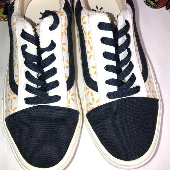 Walmart Yellow Logo Sneakers, Size EU 41, 7.5 Men, Rare, EUC, pet/smoke free
