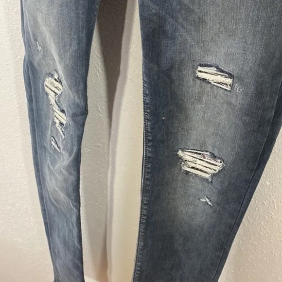 White House Black Market Dark Wash Destructed Sequin Skinny Jeans 00