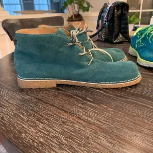 White Mountain Teal Desert Boots sz 9 New