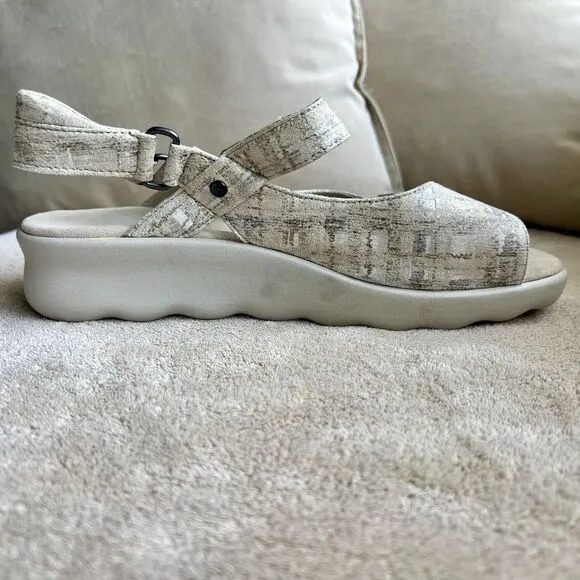 Wolky Multu Picasso Crash Multi White Adjustable Sandals EU 41 US 10.5 Comfort