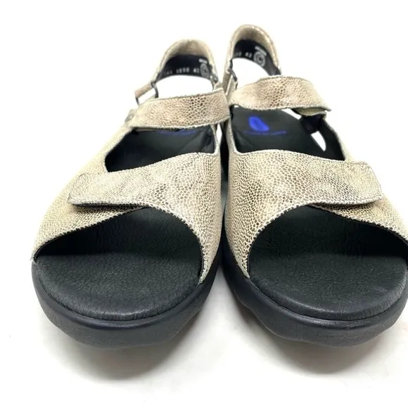 Wolky Pichu Comfort Sandals Beige Caviar Leather