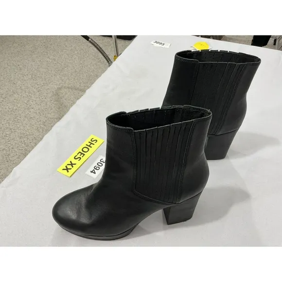 Womans Eileen Fisher Vero Cuoio 9.5 Black Pull On Elastic Heel Ankle Boots