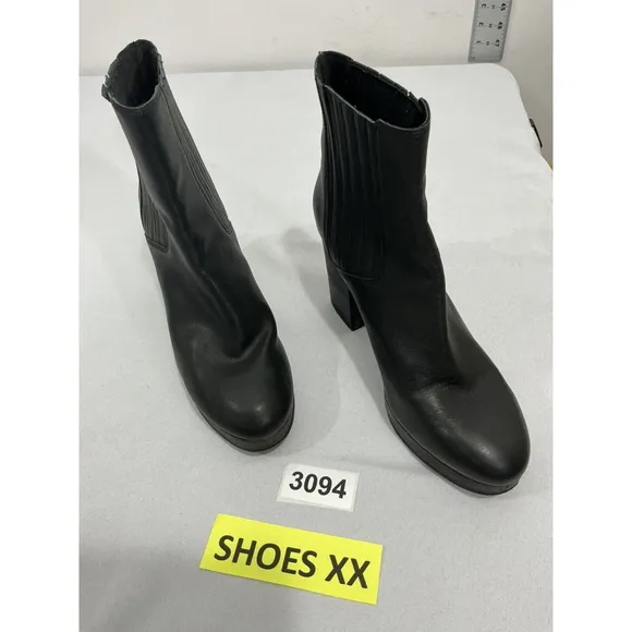 Womans Eileen Fisher Vero Cuoio 9.5 Black Pull On Elastic Heel Ankle Boots
