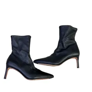 Women's Black Pointed Toe Kitten Heel Bootie Ankle Boots Zip Closure