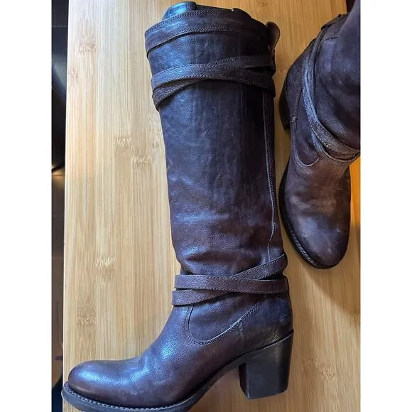 Women’s Frye Riding Boots Size 7.5 Distressed Brown Leather