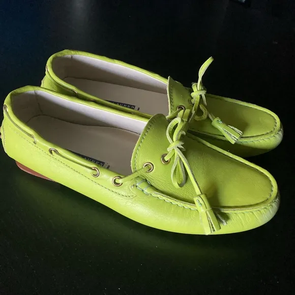 Women's Ralph Lauren Loafers Green Leather size 37