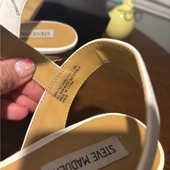 Women's Steve Madden Stylish White Wedge Sandals - Size 7.5 Worn for 3 hours