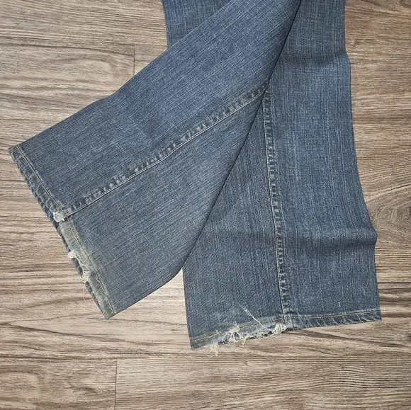 Women's Wrangler Q-Baby No Gap  Jeans 24W X 34L