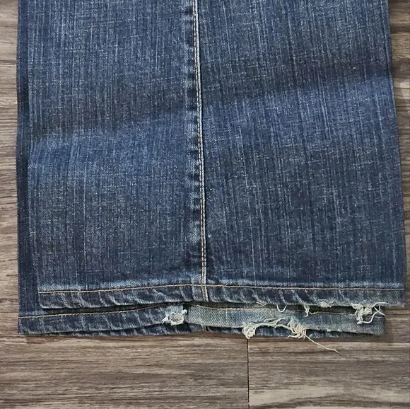 Women's Wrangler Q-Baby No Gap  Jeans 24W X 34L
