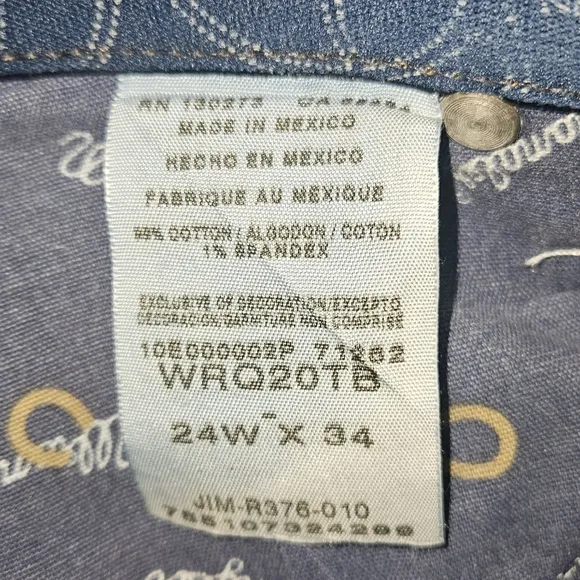Women's Wrangler Q-Baby No Gap  Jeans 24W X 34L