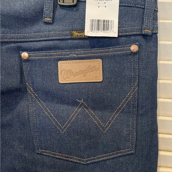Wrangler Jeans Mens 42/32 Original 13MWZ New