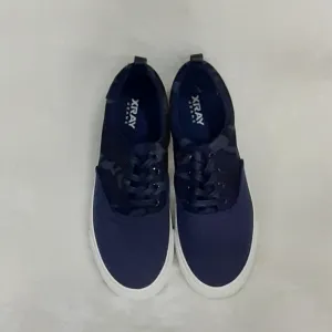 Xray Blue Camoflauge Low Top Men's  Sneakers  Size 7 NWT