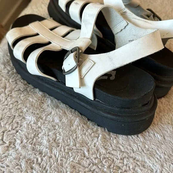 Y2K Report Women's 9.5 Chunky Platform Strappy Sandals White Black Iconic Trendy
