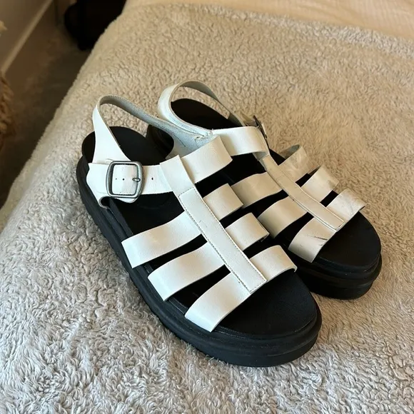 Y2K Report Women's 9.5 Chunky Platform Strappy Sandals White Black Iconic Trendy
