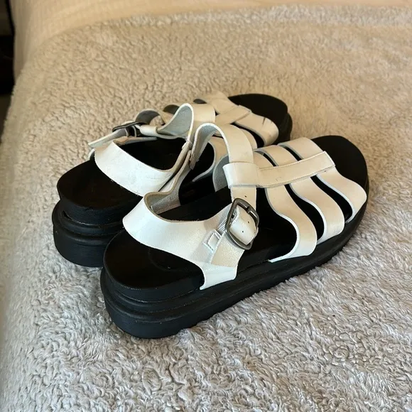 Y2K Report Women's 9.5 Chunky Platform Strappy Sandals White Black Iconic Trendy