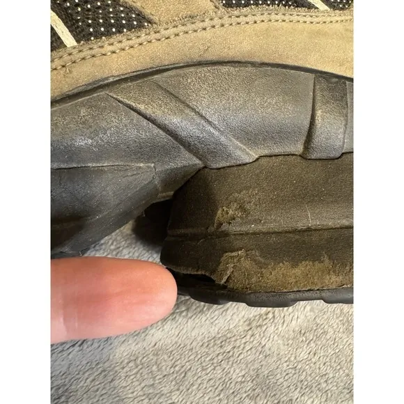Z-Coil Hiking Boots High Desert Mens W9 Gray Black Enclosed Coil Pain Relief